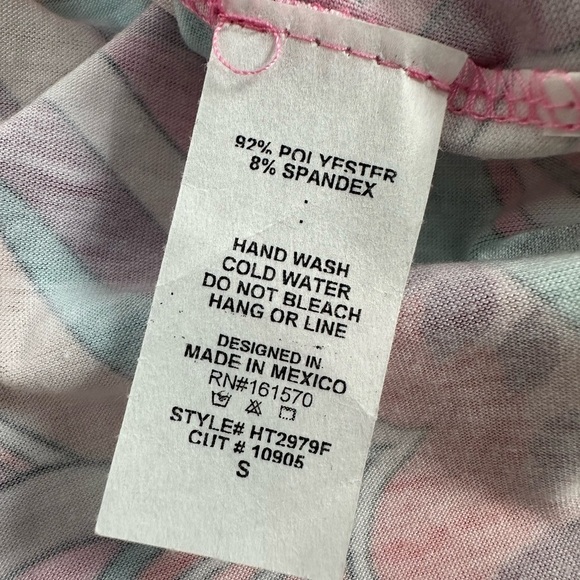 Haptics Bundle of Two Bright Colorful Short Sleeve Summer Tops Beach Vaca Summer - Picture 13 of 15